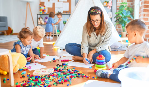 Ce înseamnă metoda Montessori: șapte beneficii pentru copilul tău