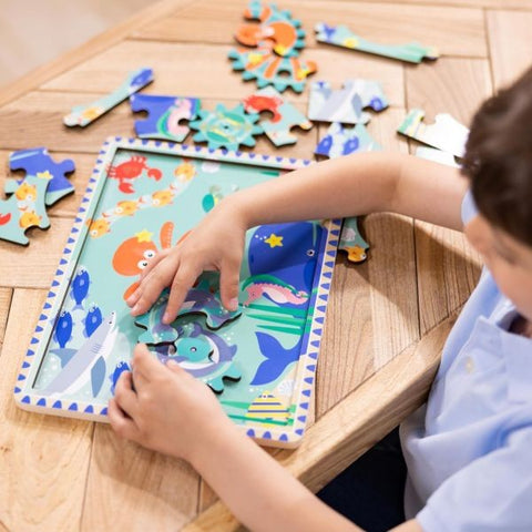 Puzzle educativ din lemn, cu rotite dintate, Oceanul, 8 piese, pentru copii 3 ani+, Melissa & Doug 31003