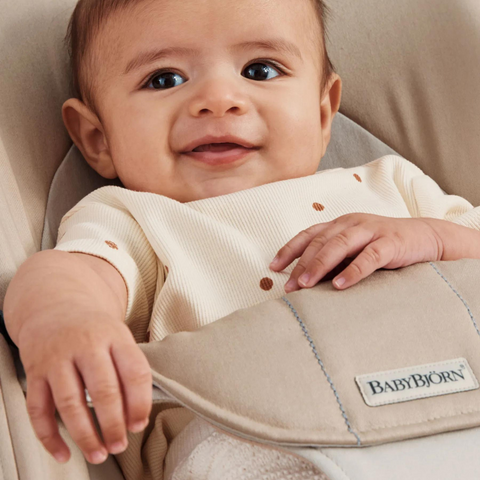 BabyBjorn - Balansoar Balance Soft Khaki cu detalii Beige, Tesatura