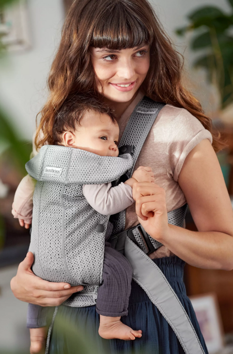 Babybjorn - Marsupiu anatomic Mini, cu multiple pozitii de purtare, Grey, 3D Mesh