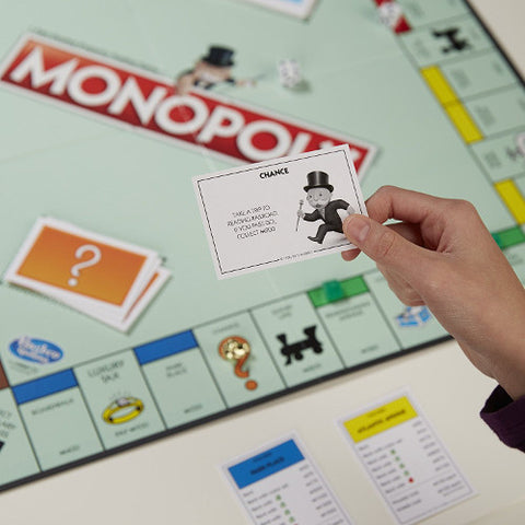 Hasbro - Joc de Societate Monopoly Mania Pionilor