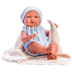 Bebeluș Pablo cu Costumaș Albastru și Păturică Bej 43cm