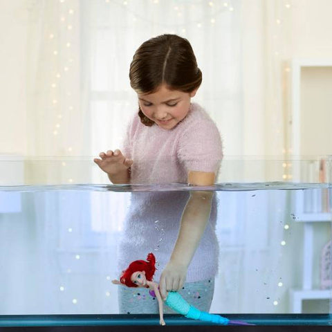 Hasbro - Printesa Ariel Surprise Splash