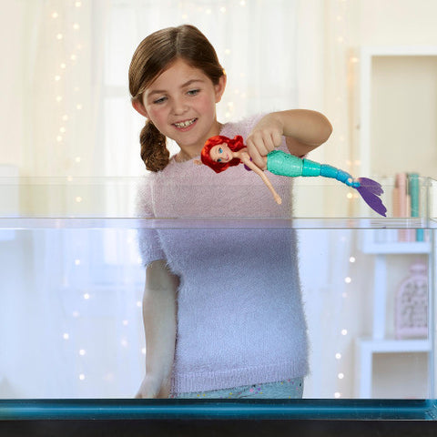 Hasbro - Printesa Ariel Surprise Splash