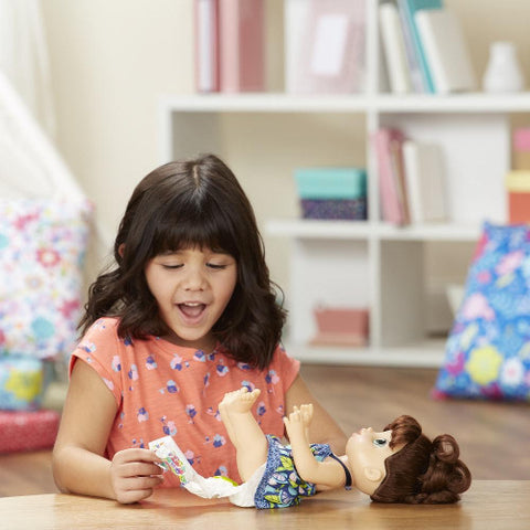 Hasbro - Papusa Bebelus Fetita Bruneta Baby Alive Sweet Spoonfuls