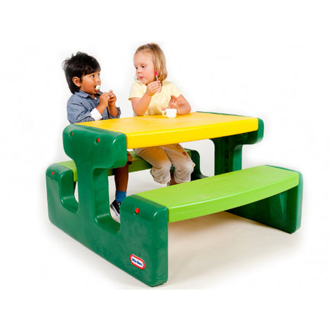 Little Tikes - Masuta Picnic Albastra cu 4 Locuri 