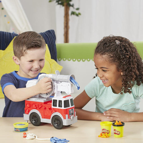 Hasbro - Set Play-Doh Masina de Pompieri