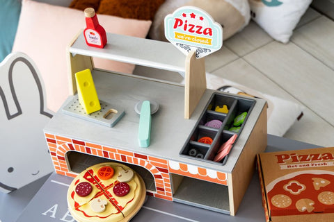 Cuptor pizzerie cu accesorii din lemn, Ecotoys, joc de rol, dezvolta imaginatia si abilitatile manuale