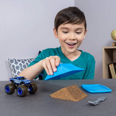 Spin Master - Set de Joaca Camioneta cu Nisip Kinetic Thunder Blue Monster Jam