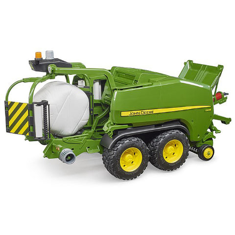 Bruder - Utilaj de Jucarie Presa de Ambalat Baloti John Deere C441R