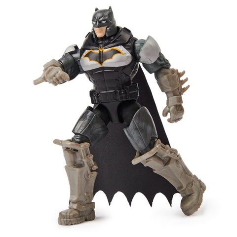 Spin Master - Figurina Batman in Costum si Armura cu Accesorii Surpriza 10 cm