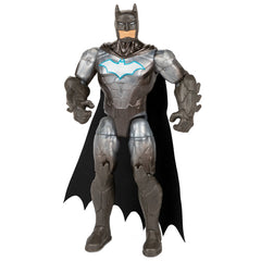 Figurina Articulata Batman in Costum și Armura cu 3 Accesorii Supriza 10 cm