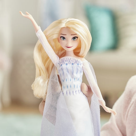 Hasbro - Papusa Elsa Musical Adventure Frozen 2