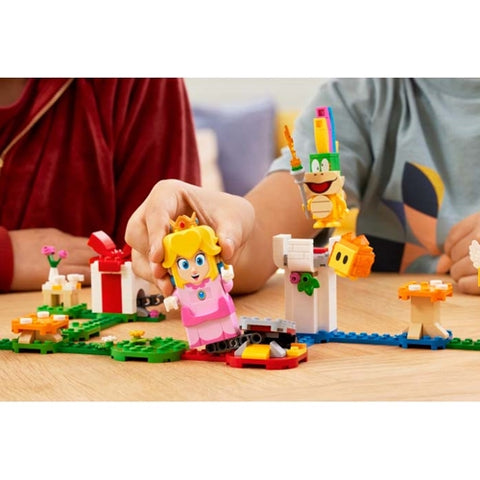 LEGO Super Mario Aventurile lui Peach Set de Baza 71403