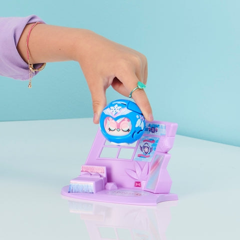 Spin Master - Figurina Spin Master Zoobles Z-Girlz Fetita Fulg de Nea