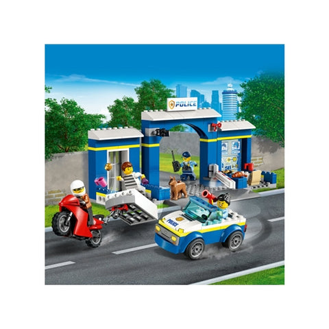 LEGO City Urmarire la Sectia de Politie 60370