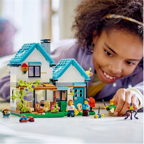 LEGO Creator - Seturi de Constructii Casa Primitoare 31139