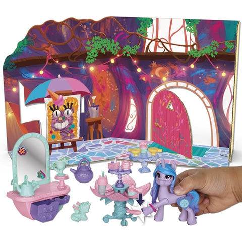 Hasbro  - Figurina Hasbro My Little Pony Izzy Moonbow Petrecerea cu Ceai a Unicornilor 