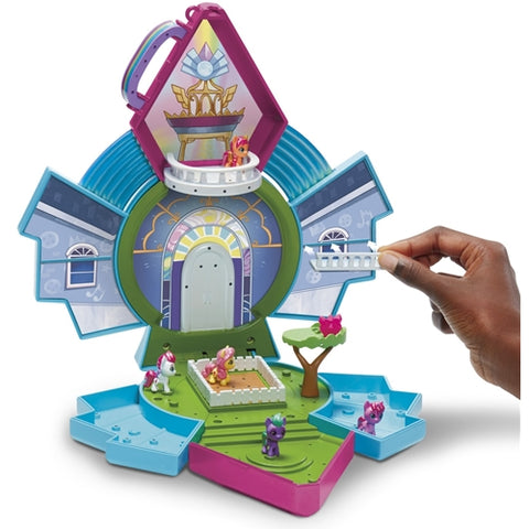 Hasbro  - Set Hasbro My Little Pony Mini World Magic Epic Mini Casuta Luminoasa