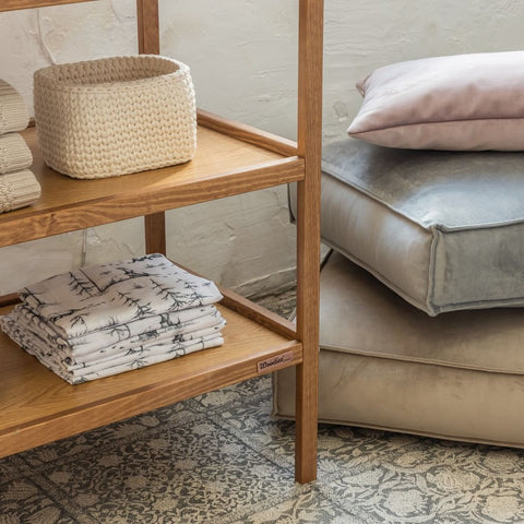 Masa infasat pentru bebelusi, lemn masiv, Vintage 76 x 44 x 86 cm, Cu 2 Rafturi De Depozitare Inalte