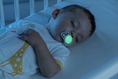 Suzeta Chicco PhysioPhorma Light Glow, 2bucati, unisex, 6-16luni