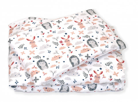 Set lenjerie din bumbac cu protectie laterala pentru pat bebe 120 x 60 cm, Iepuras Roz, Amy